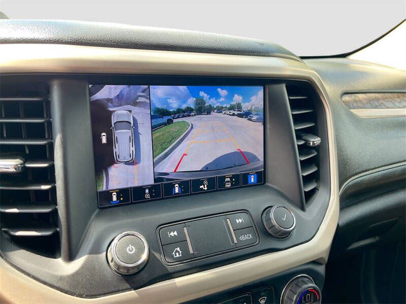 2022 GMC Acadia Denali