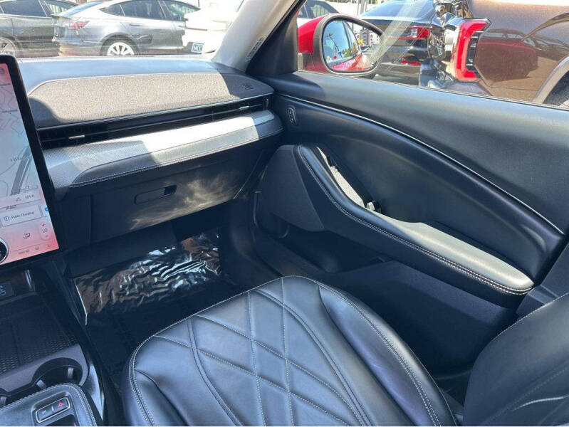 2021 Ford Mustang Mach-E Select