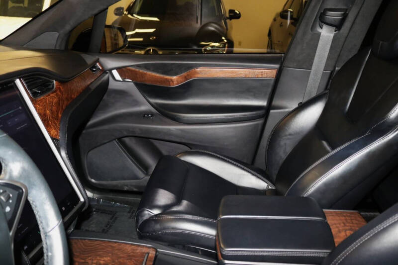 2020 Tesla Model X Long Range