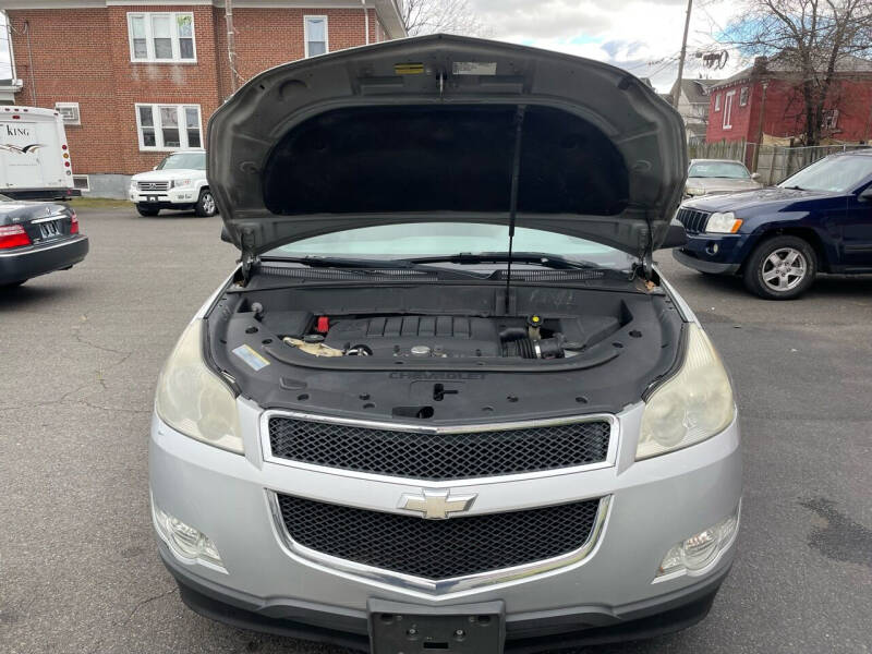 2009 Chevrolet Traverse LS photo 12