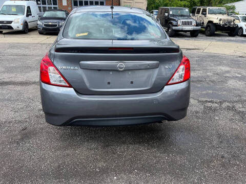 2019 Nissan Versa SV