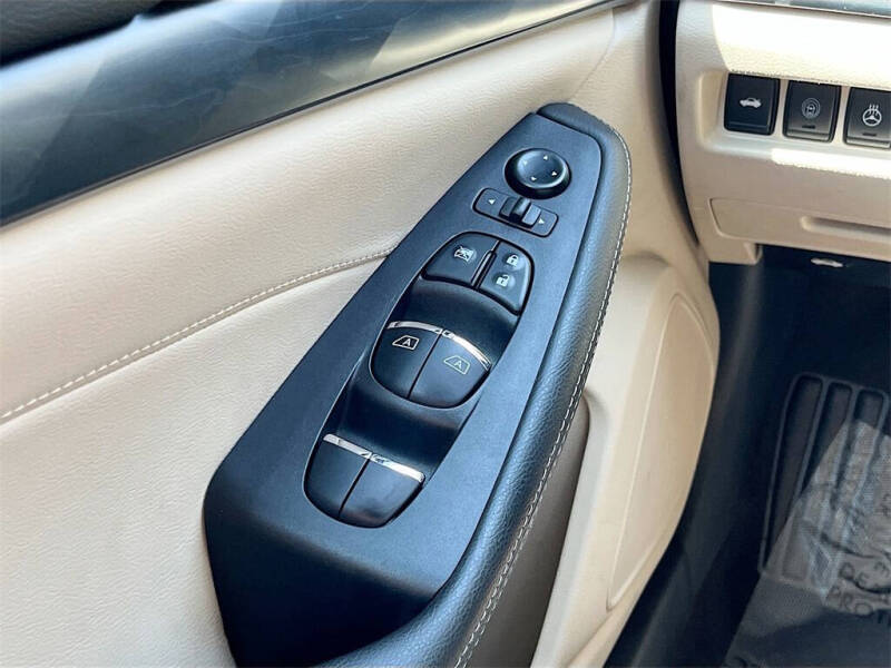 2023 Nissan Maxima 3.5 Platinum