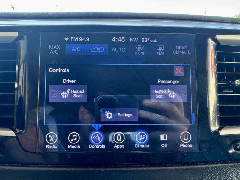 2017 Chrysler Pacifica Touring-L