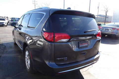2020 Chrysler Pacifica Touring L 35th Anniversary