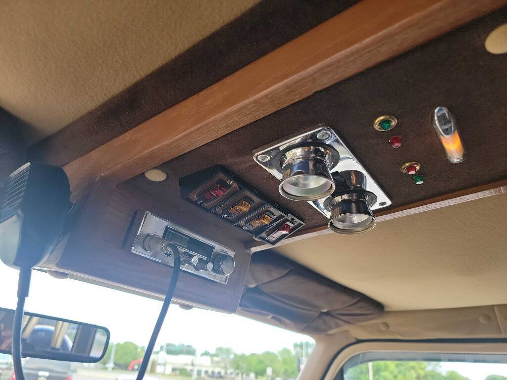 1984 Ford E-Series 43