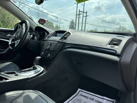 2012 Buick Regal Premium 1