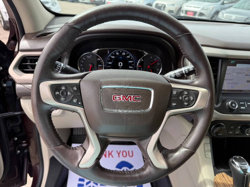 2017 GMC Acadia Denali