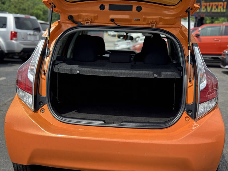 2015 Toyota Prius c Three