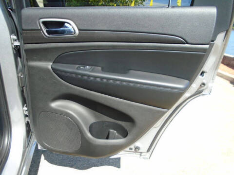 2018 Jeep Grand Cherokee Laredo