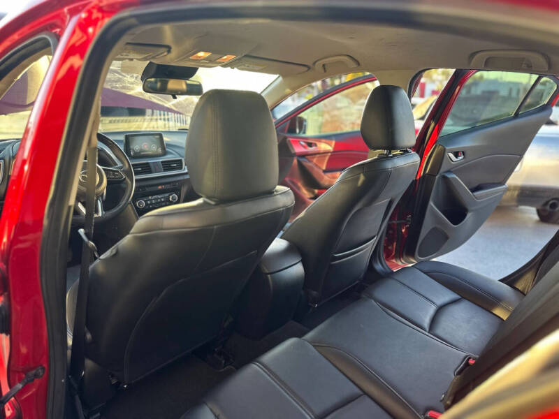 2017 Mazda MAZDA3 Touring