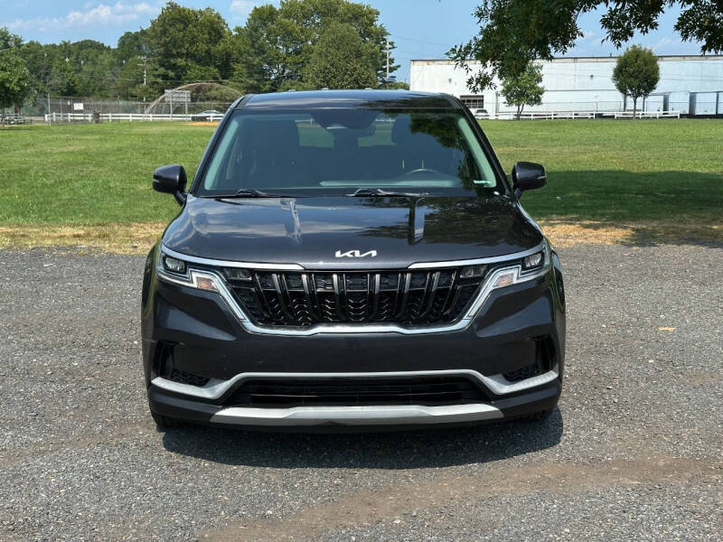 2022 Kia Carnival LX