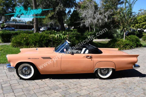 1957 Ford Thunderbird