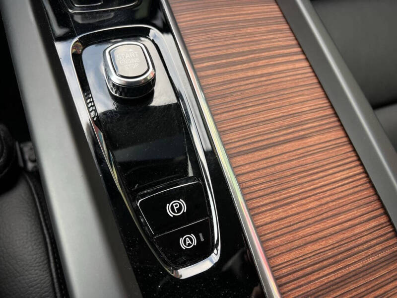 2023 Volvo S60 B5 Ultimate Bright Theme