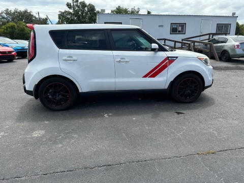 2016 Kia Soul +