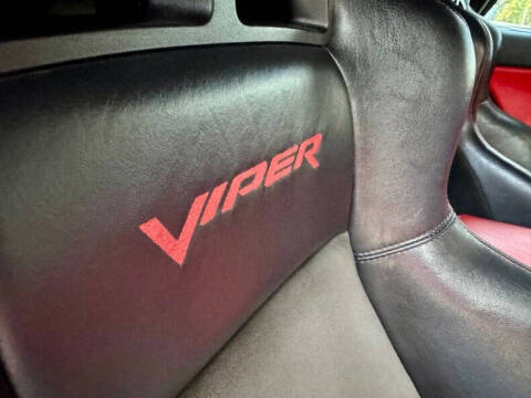 2004 Dodge Viper SRT-10