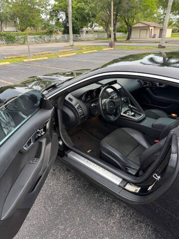 2017 Jaguar F-TYPE Premium