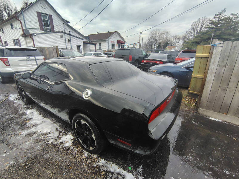 2013 Dodge Challenger SXT