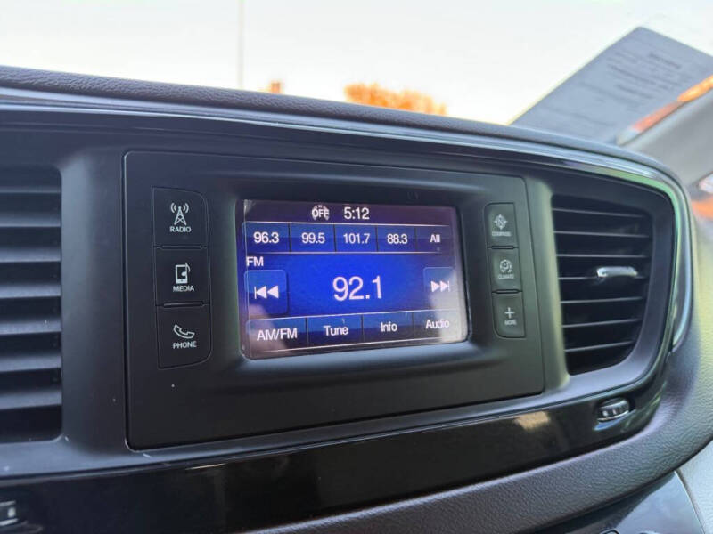 2017 Chrysler Pacifica LX