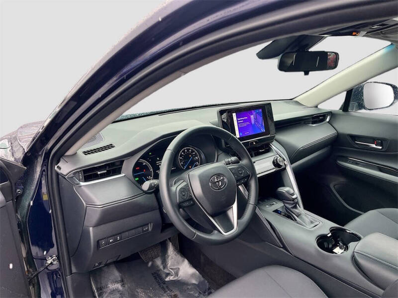 2024 Toyota Venza LE