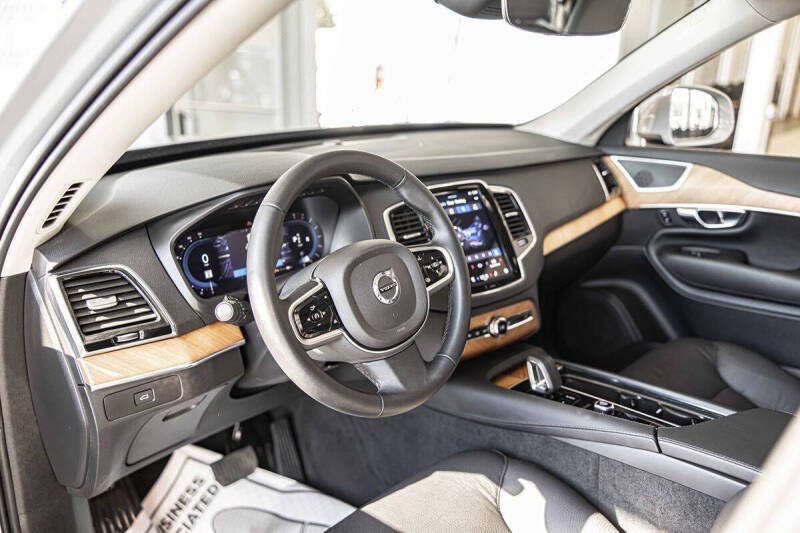 2025 Volvo XC90 B6 Plus Bright Theme 7P