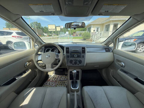 2009 Nissan Versa 1.8 SL