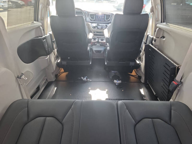 2020 Chrysler Pacifica Touring L 35th Anniversary