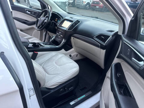 2016 Ford Edge Titanium