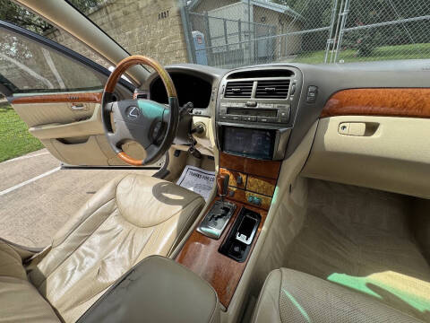 2004 Lexus LS 430