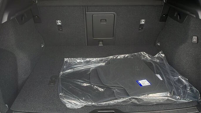 2026 Volvo XC40 B5 Ultra Black Edition