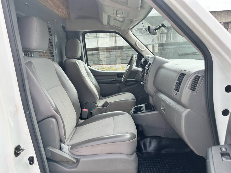 2016 Nissan NV Cargo null photo 20