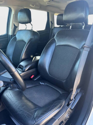 2019 Dodge Journey Crossroad