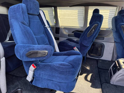 2025 Chevrolet Express 2500