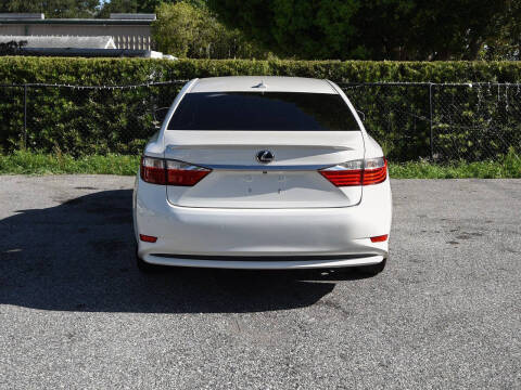 2014 Lexus ES 300h