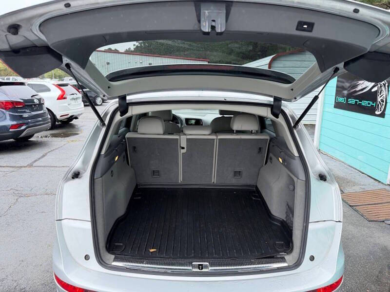 2011 Audi Q5 2.0T quattro Premium Plus