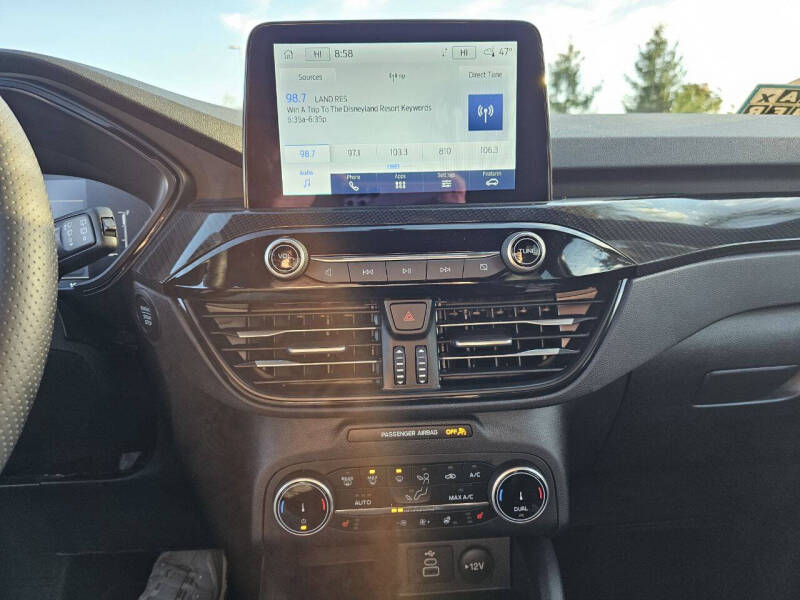 2025 Ford Escape ST-Line Select