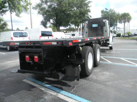 2017 Freightliner M2 106