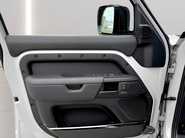 2026 Land Rover Defender