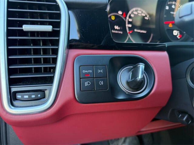 2023 Porsche Cayenne