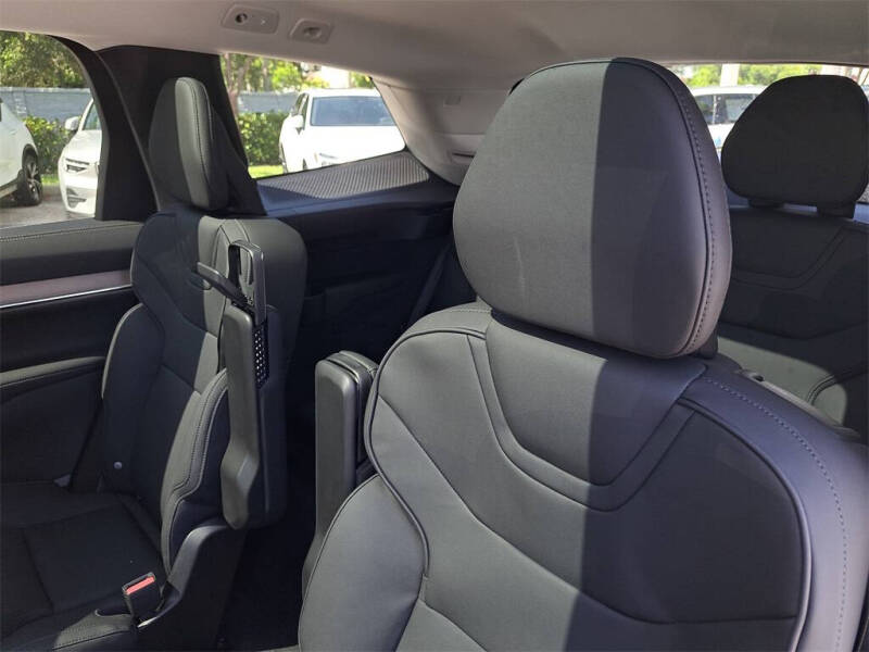 2025 Volvo EX90 Twin Performance Plus 6P