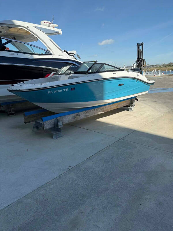 2022 Sea Ray SPX 190