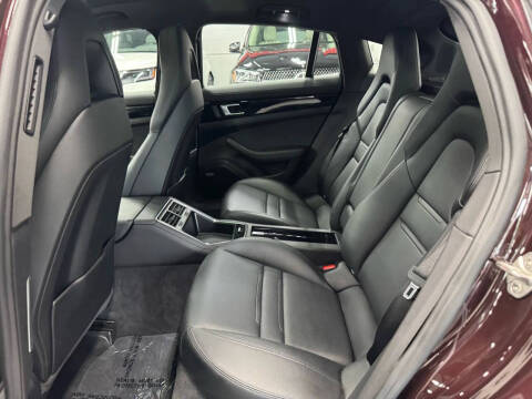 2022 Porsche Panamera