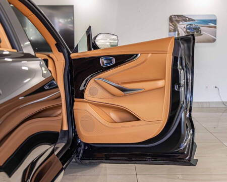 2026 Aston Martin DBX 707