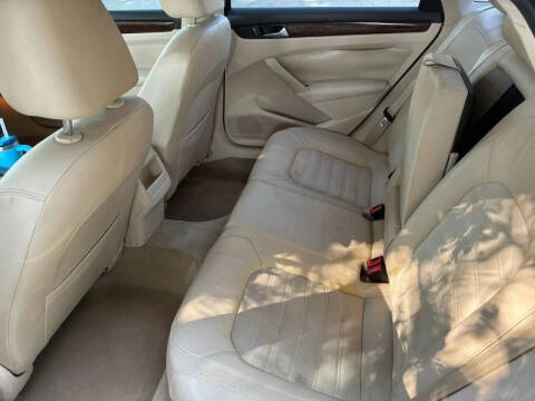 2012 Volkswagen Passat TDI SEL Premium