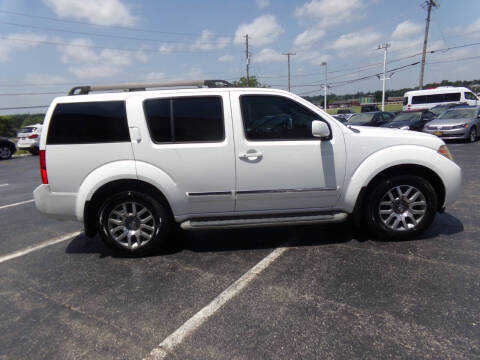 2010 Nissan Pathfinder LE