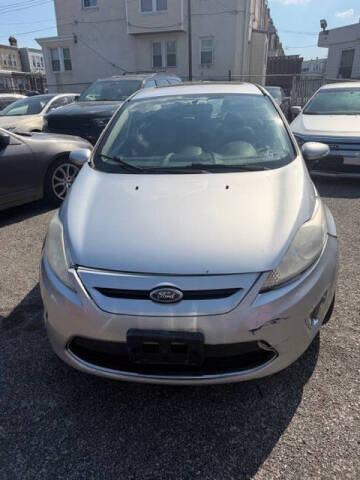 2011 Ford Fiesta SES