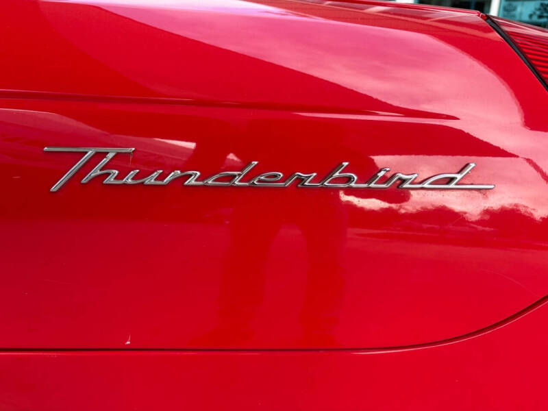 2005 Ford Thunderbird Deluxe