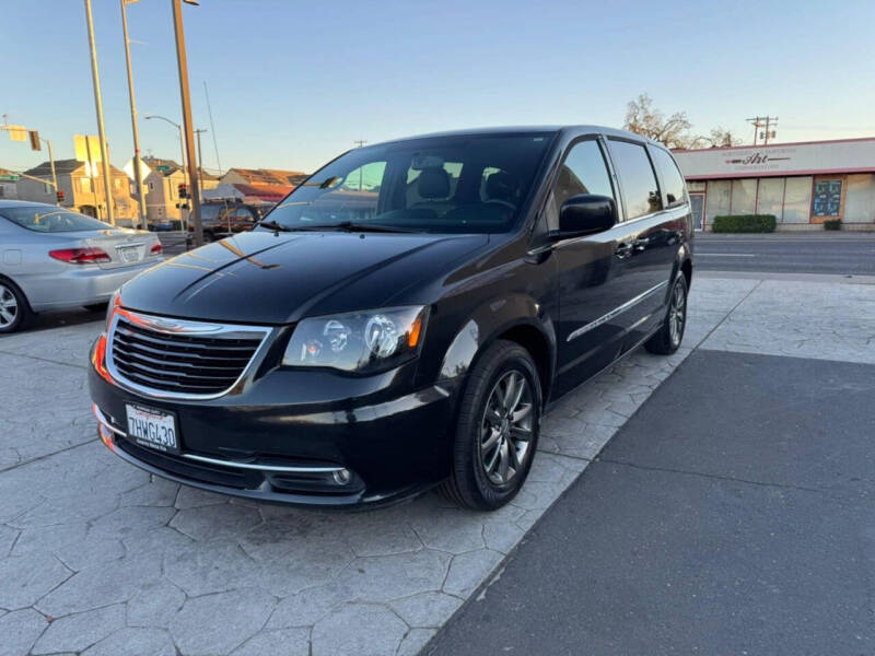 2015 Chrysler Town and Country for sale at City Zone Motors in Sacramento CA