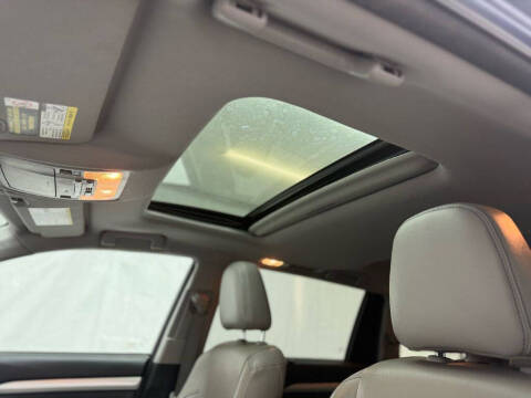 2017 Toyota Highlander SE