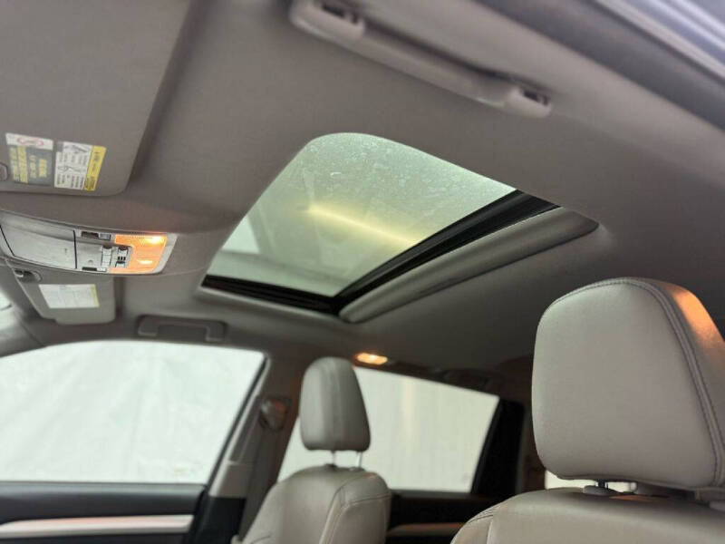 2017 Toyota Highlander SE