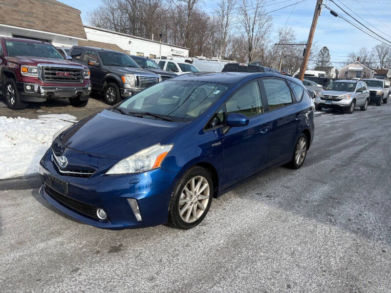 2012 Toyota Prius v Three